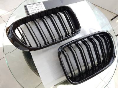 Решетка радиатора (ноздри) BMW X3 F25 черная глянцевая (2010-2014)