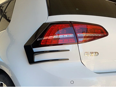 Боковые накладки заднего бампера VW Golf 7 GTI R GTD (2012-2016)