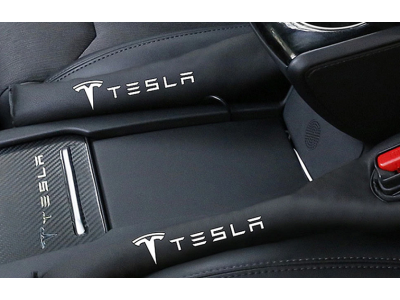 Уплотнители в зазор автомобильного сиденья Tesla
